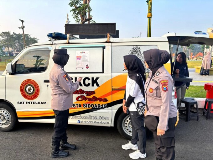 Polwan Polresta Sidoarjo Humanis Amankan Car Free Day, Hadirkan Layanan SKCK Online dan SIM Keliling – Detiktoday.com