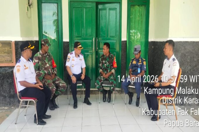 Sinergi Babinsa dan KSOP Perkuat Keamanan Wilayah Pesisir Karas  – Detiktoday.com