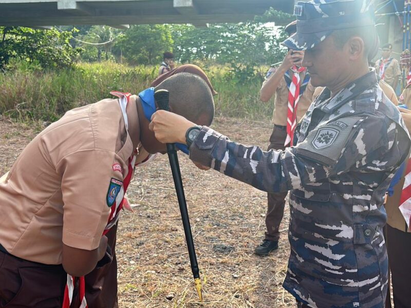 Membentuk Generasi Muda Berwawasan Bahari, Danlanal Bintan Pimpin Upacara Pengukuhan Calon Anggota Saka Bahari