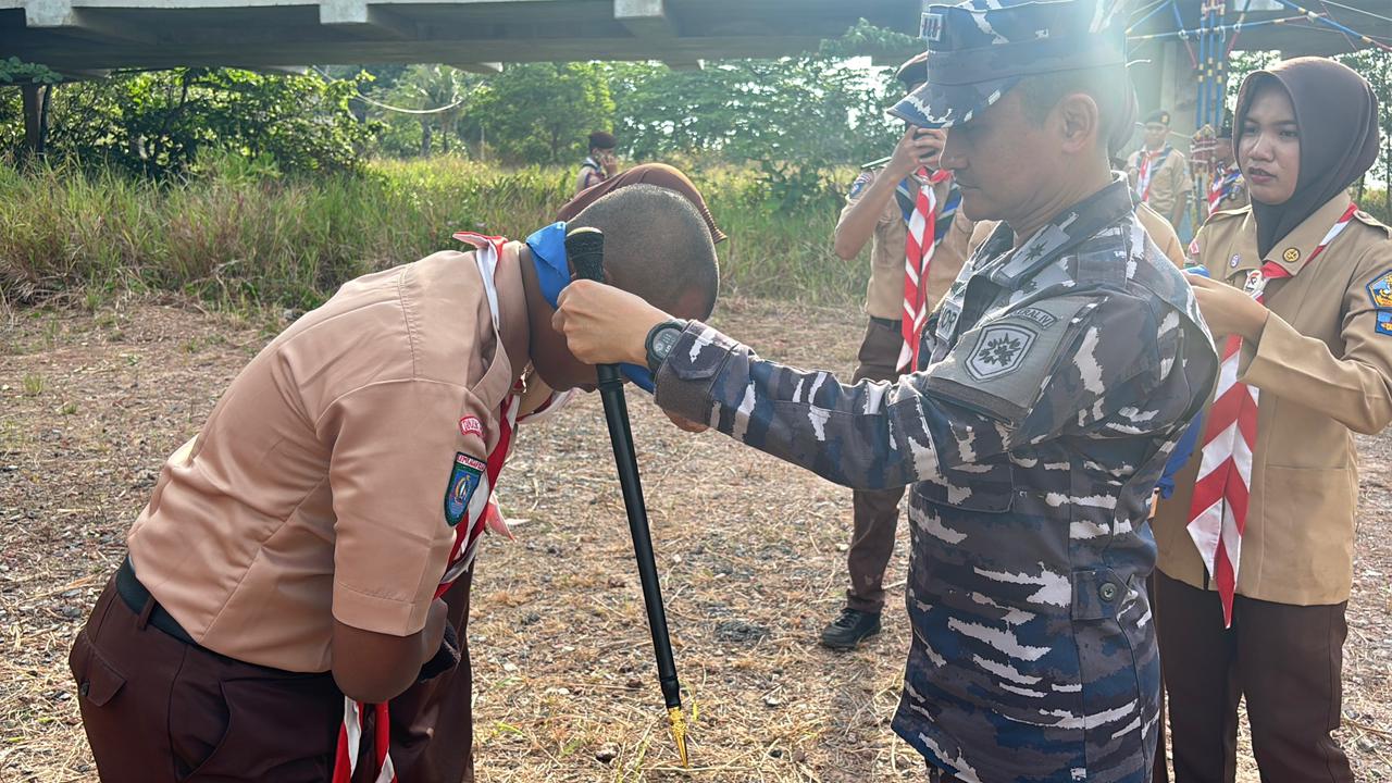 Membentuk Generasi Muda Berwawasan Bahari, Danlanal Bintan Pimpin Upacara Pengukuhan Calon Anggota Saka Bahari