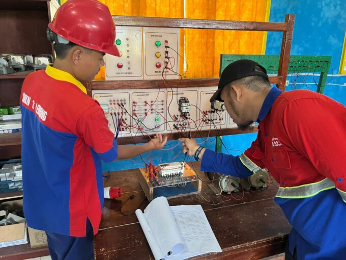 Kolaborasi PLN dan SMK Lebong Jadi Panggung Lahirnya Teknisi Listrik Kompeten di Masa Depan – Detiktoday.com