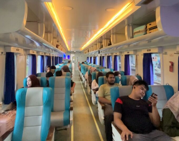 Kinerja Moncer KAI Daop 3 Cirebon Awal 2026, Layani 1 Juta Penumpang