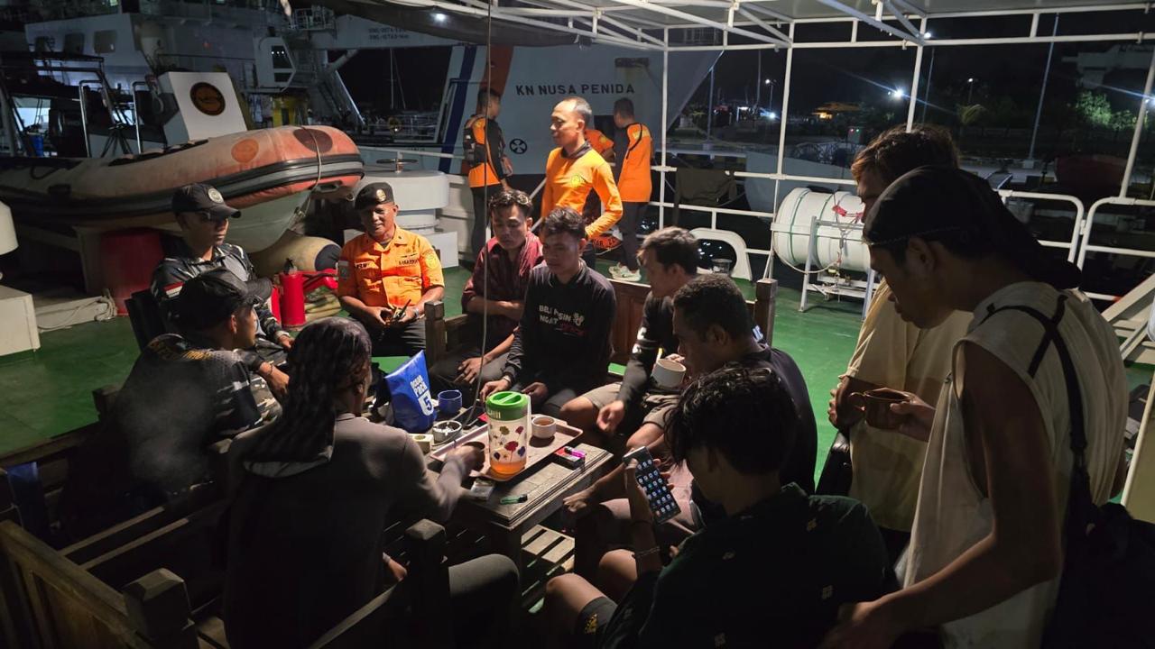 AKSI SIGAP TNI AL BERSAMA TIM SAR GABUNGAN, SELAMATKAN NELAYAN DI PERAIRAN NUSA LEMBONGAN