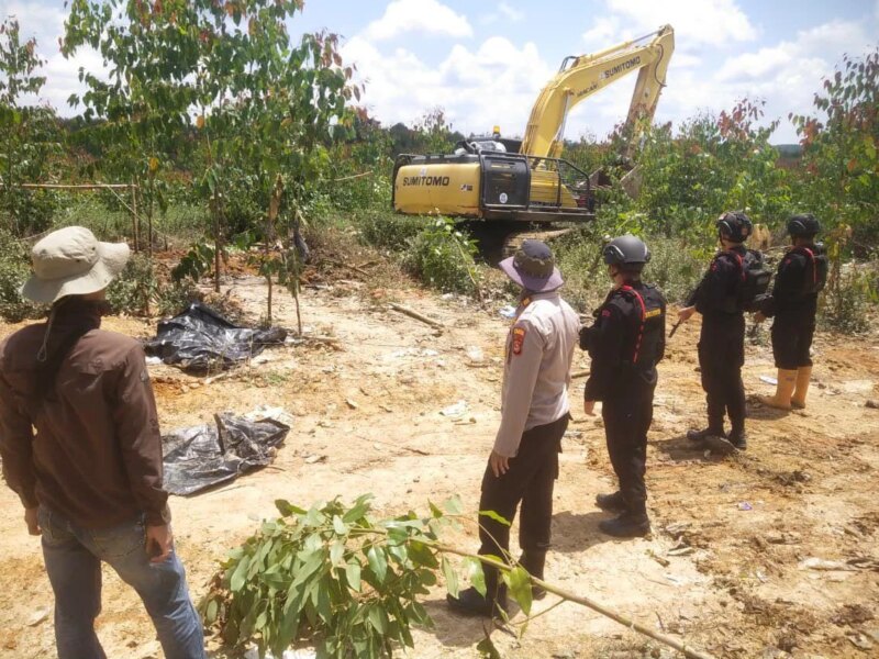 Hari Keempat Penertiban, Polsek Bayung Lencir Pastikan Area PT BPP Pagar Desa Zero Illegal Drilling – Detiktoday.com
