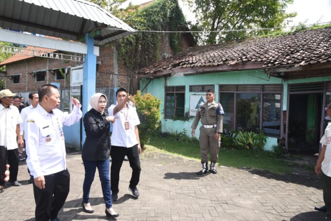 Kondisi Memprihatinkan SDN Putat Tanggulangin, Pemkab Sidoarjo Siapkan Renovasi Total – Detiktoday.com