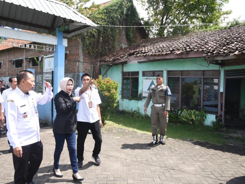 Kondisi Memprihatinkan SDN Putat Tanggulangin, Pemkab Sidoarjo Siapkan Renovasi Total – Detiktoday.com
