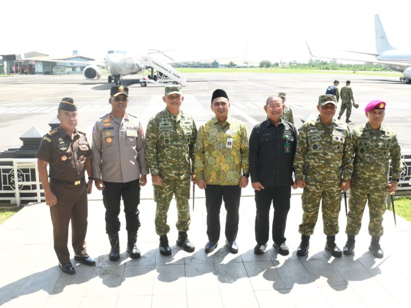 Pangdam IV/Diponegoro Dampingi Menhan dan Panglima TNI, Tinjau Latihan Operasi Laut Gabungan 2026