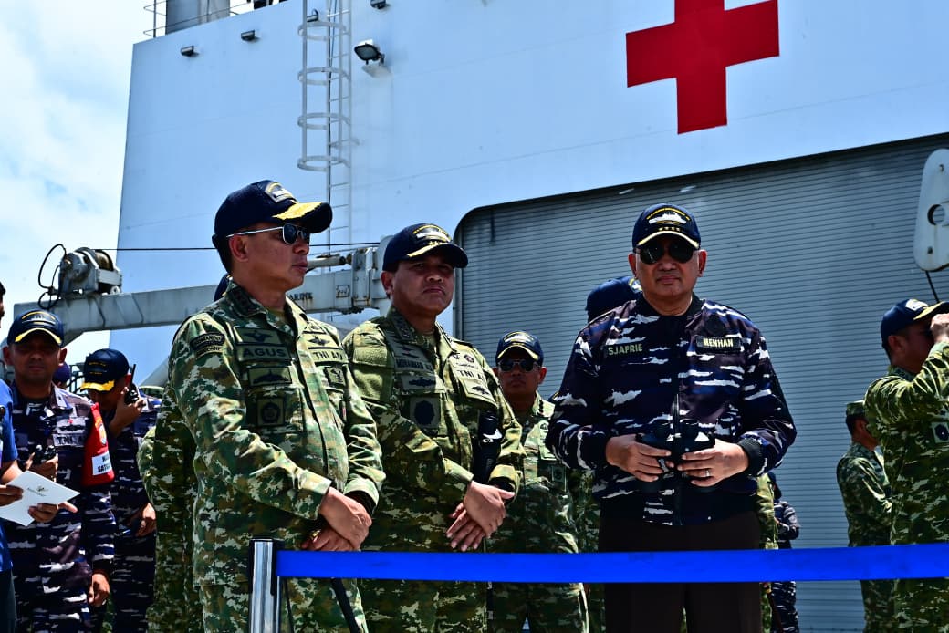Panglima TNI Dampingi Menhan RI Tinjau Latihan Gabungan di Karimunjawa
