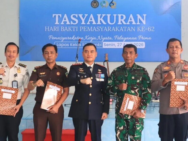 Lapas Kelas IIA Jambi Peringati Hari Bhakti Pemasyarakatan ke-62, Tebar Bantuan dan Penghargaan – Detiktoday.com