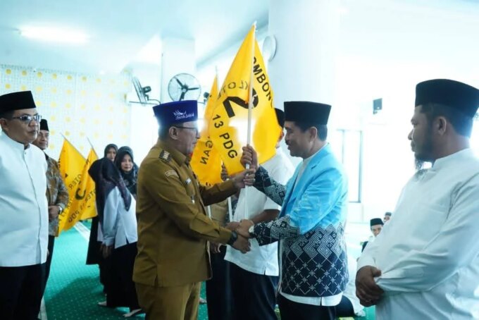 212 Jemaah Calon Haji Tanah Datar Dilepas Bupati Eka Putra – Detiktoday.com