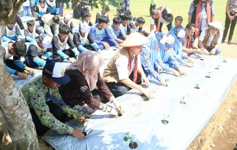 Dispendik Kabupaten Malang Terapkan Program Swasembada Pangan Berbasis Sekolah – Detiktoday.com