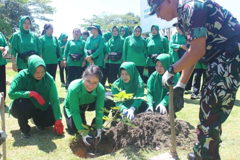 Harapan Hijau Tumbuh di HUT ke-80 Persit KCK Putussibau – Detiktoday.com