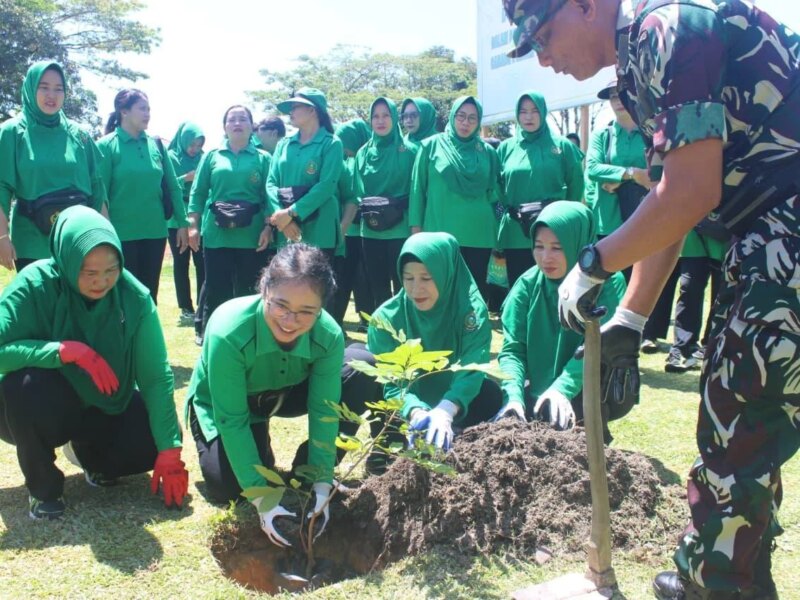 Harapan Hijau Tumbuh di HUT ke-80 Persit KCK Putussibau – Detiktoday.com