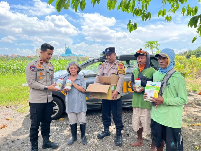 Polsek Taman Salurkan Bibit dan Pupuk untuk Dukung Lahan Jagung – Detiktoday.com