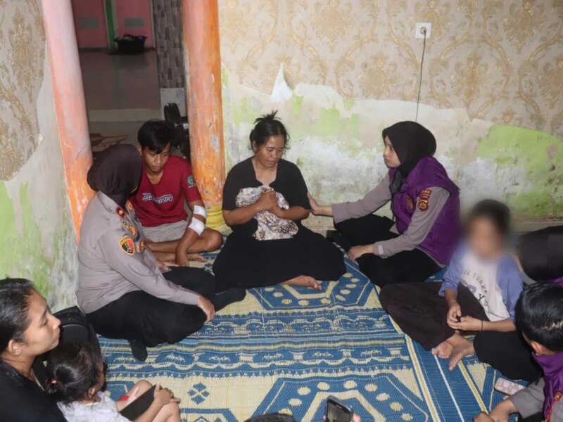 Pelaku Ketiga Penusukan Maut di Alam Barajo Diburu, Kapolda Jambi Turunkan Tim Trauma Healing untuk Keluarga Korban – Detiktoday.com