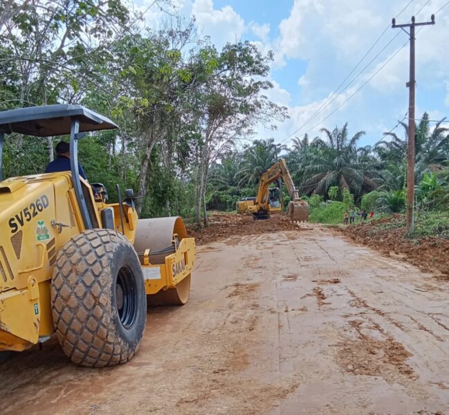 Lumpur Disingkirkan, Jalan Mekar Jaya Siap Dikeraskan – Detiktoday.com