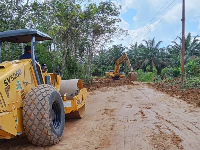 Lumpur Disingkirkan, Jalan Mekar Jaya Siap Dikeraskan – Detiktoday.com