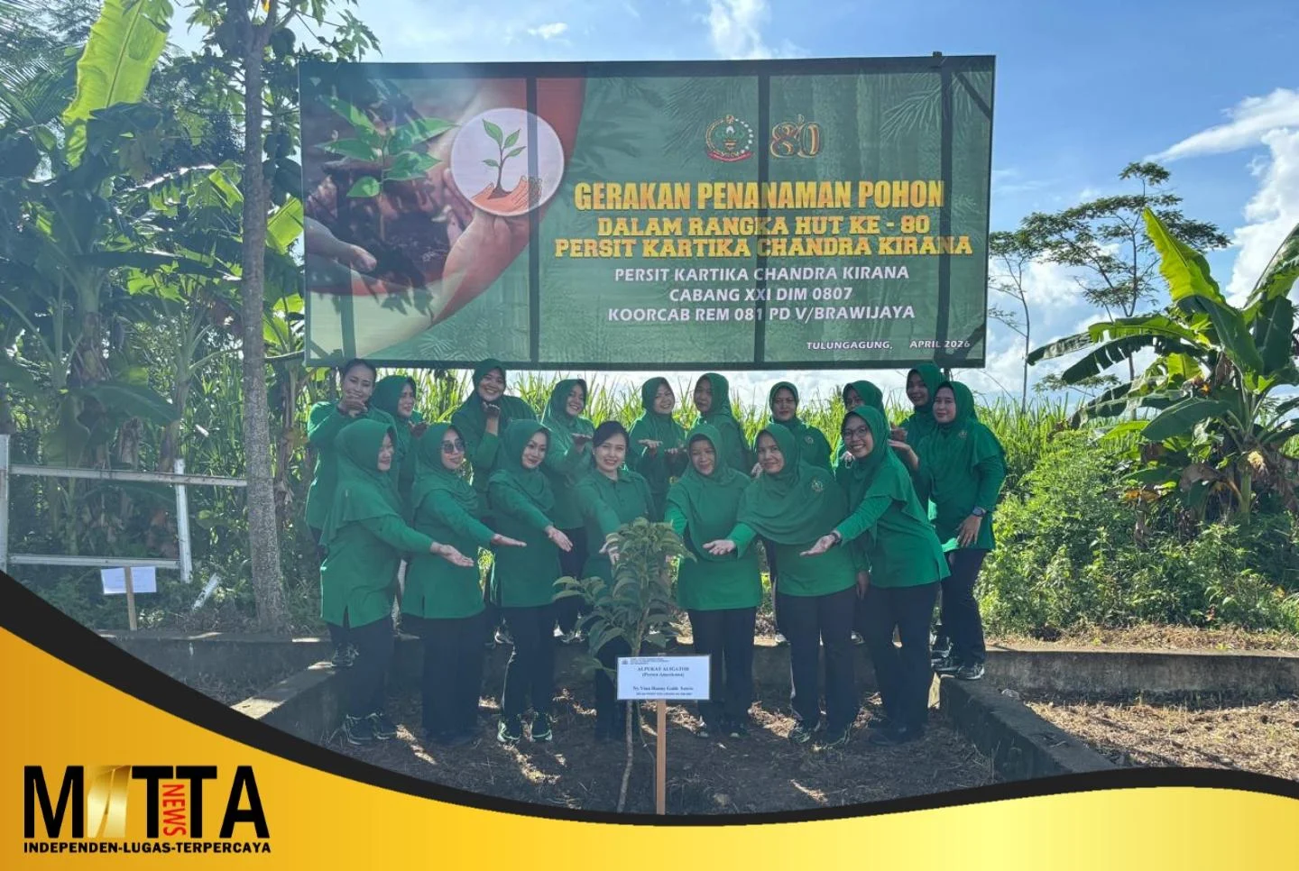 HUT ke-80 Persit Kartika Chandra Kirana, Kodim 0807/Tulungagung Tanam Pohon, Gaungkan Perempuan Berdaya untuk Indonesia Emas 2045 – Detiktoday.com