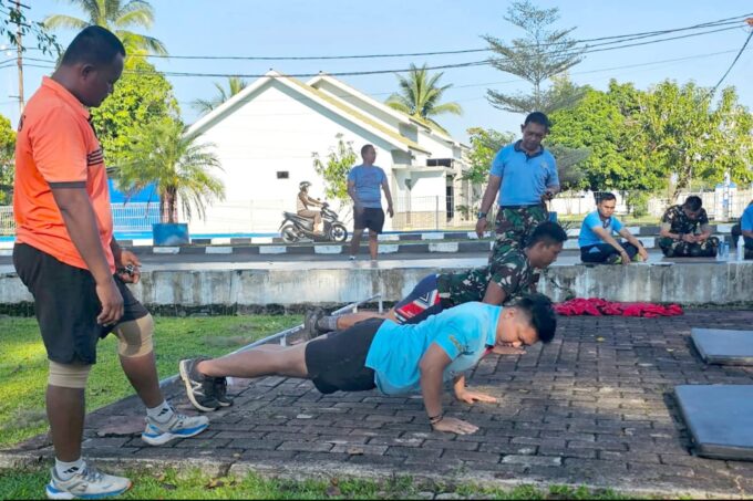 Di Balik Keringat dan Tekad, Personel Lanud Sjamsudin Noor Jalani Tes Kesamaptaan Demi Kenaikan Pangkat