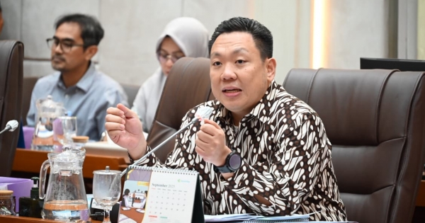 Charles Honoris Geram Pemerintah Tak Miliki Solusi Hak Pesangon Mantan Karyawan Merpati