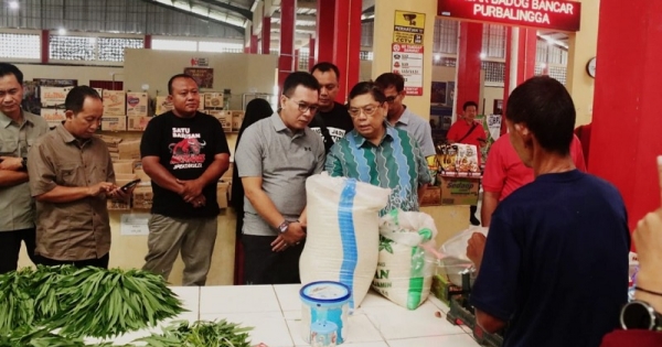 Utut Adianto Cek Harga dan Serap Aspirasi ke Pasar Badog Purbalingga