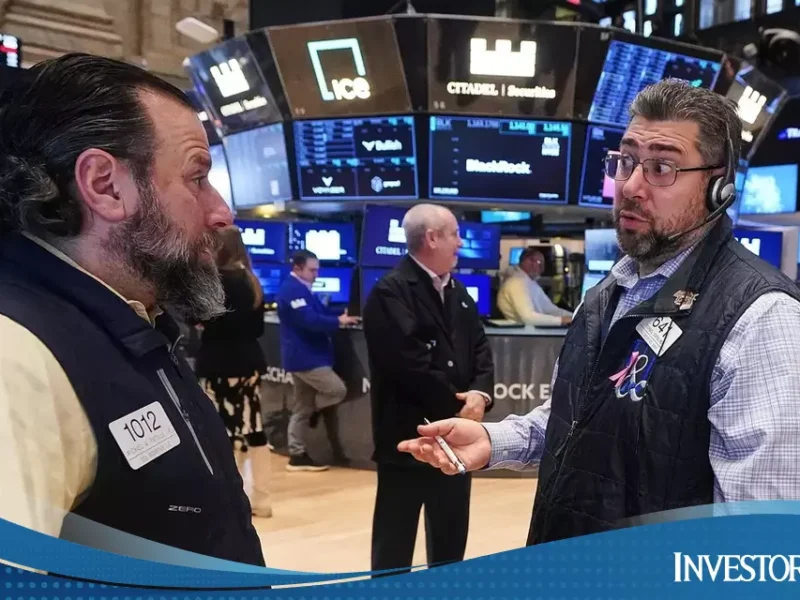 Wall Street Melemah, Pasar Lagi Deg-deganWall Street Melemah, Pasar Lagi Deg-degan