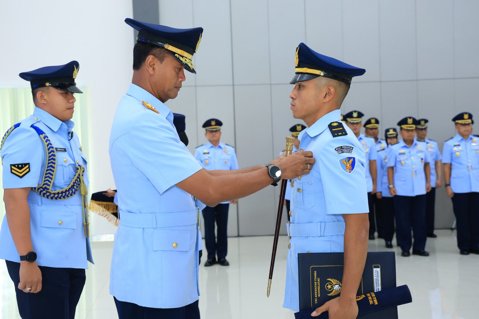Sembilan Perwira Penerbang Pa PK TNI Selesaikan Pendidikan Standardisasi