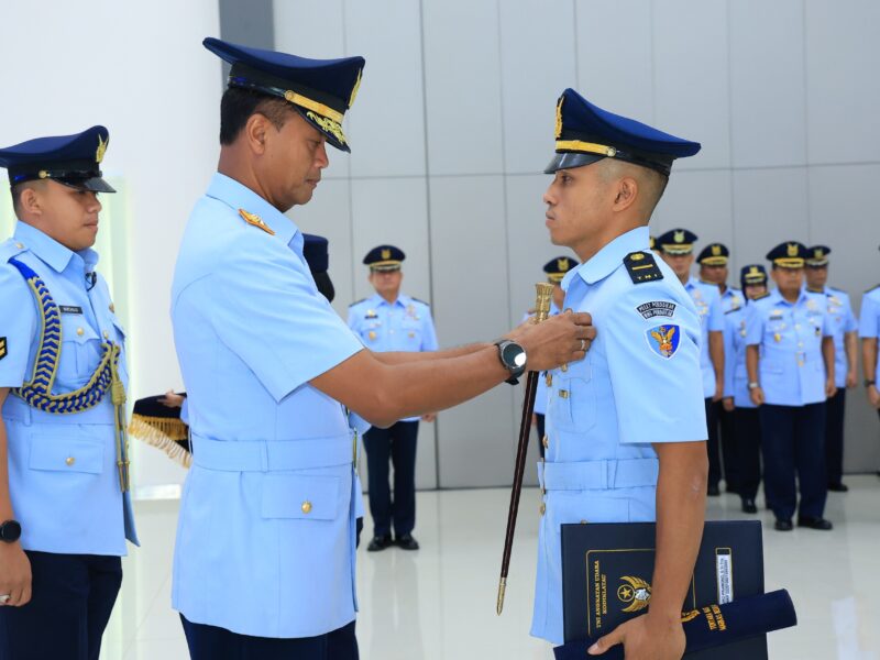 Sembilan Perwira Penerbang Pa PK TNI Selesaikan Pendidikan Standardisasi