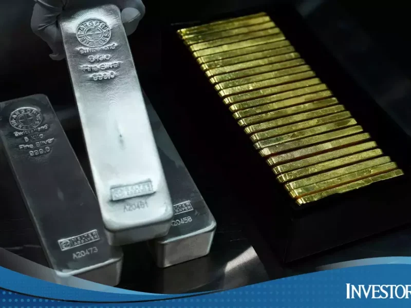 Analis Peringatkan Harga Perak Bisa Makin Anjlok