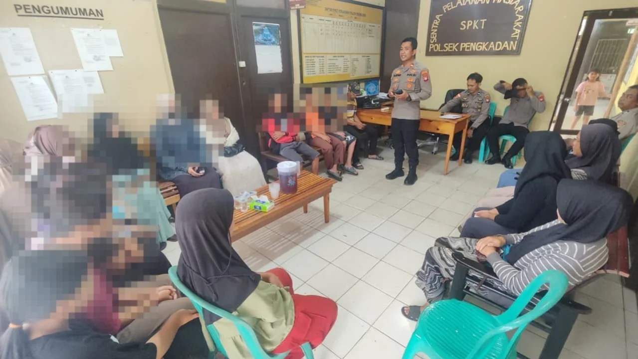 Damai di Mapolsek, Pelaku Minta Maaf, Hukum Adat Jadi Jalan Terakhir – Detiktoday.com