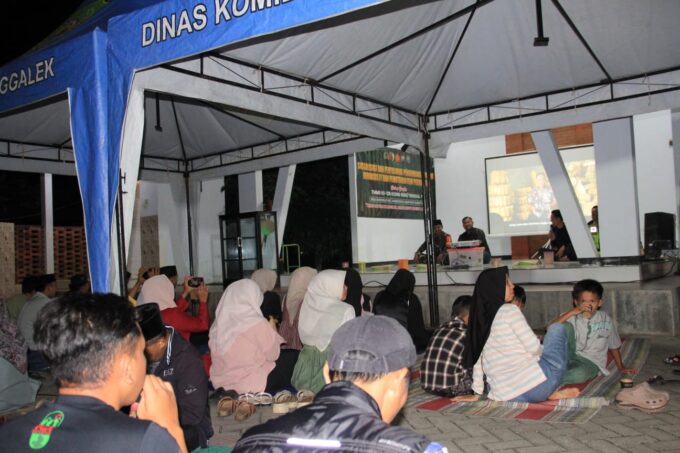 Satgas TMMD Ke-128 Kembangkan UMKM Berbasis IT dan Putar Film Perjuangan