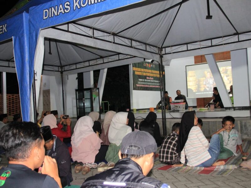 Satgas TMMD Ke-128 Kembangkan UMKM Berbasis IT dan Putar Film Perjuangan