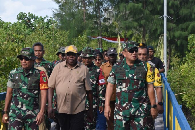 Tim Wasev TMMD ke-128 dari PJO TMMD Tinjau Langsung Sasaran di Kampung Keakwa