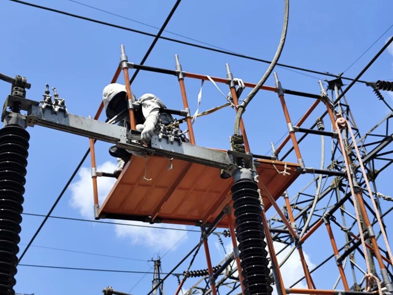 PLN UPT Palembang Laksanakan Perbaikan Hotspot Tanpa Padam, Pasokan Listrik Tetap Andal – Detiktoday.com