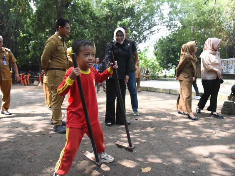 Wabup Sidoarjo Dorong Pengembangan Kampung Lali Gadget sebagai Sarana Outdoor Learning Anak – Detiktoday.com