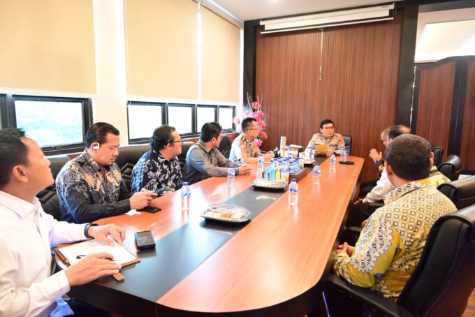 Wakapolda Jambi Terima Audiensi PLN, Perkuat Pengamanan Infrastruktur Listrik – Detiktoday.com