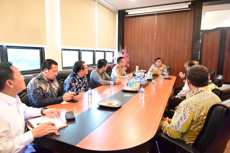 Wakapolda Jambi Terima Audiensi PLN, Perkuat Pengamanan Infrastruktur Listrik – Detiktoday.com