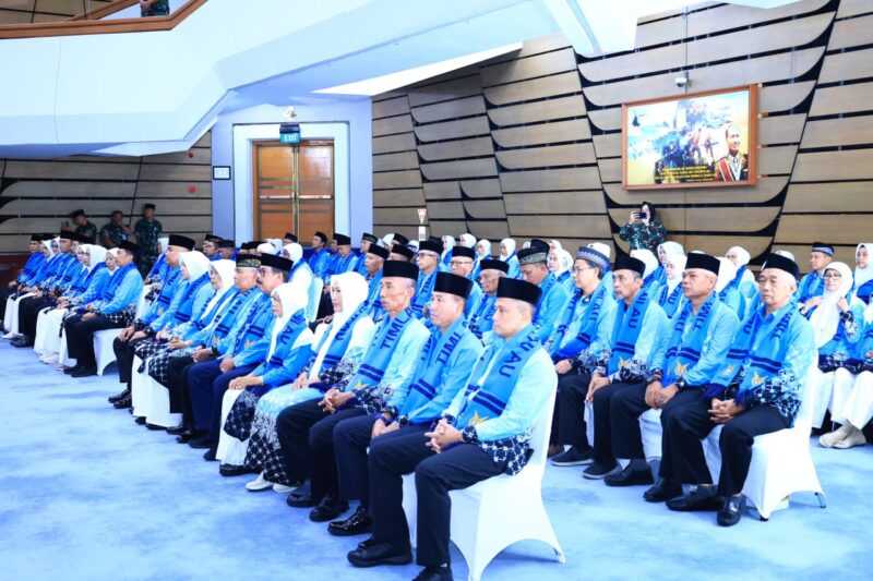 Wakasau Lepas Jemaah Haji TNI AU, Wujud Pembinaan Spiritual Prajurit
