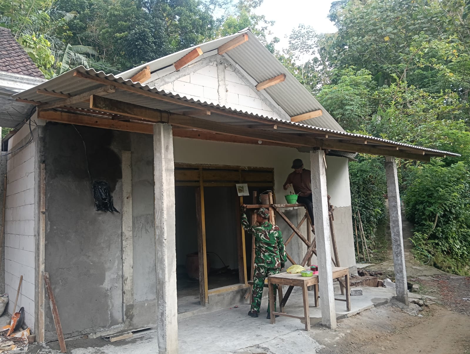 Renovasi RTLH Milik Pak Sinto Capai 75 Persen