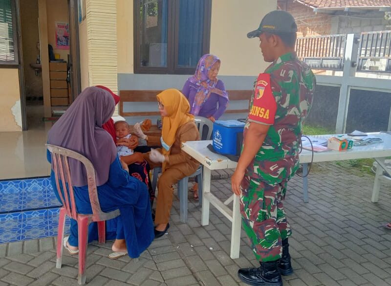 Peduli Kesehatan Warga, Babinsa Kodim Ponorogo Aktif Pendampingan Posyandu ILP