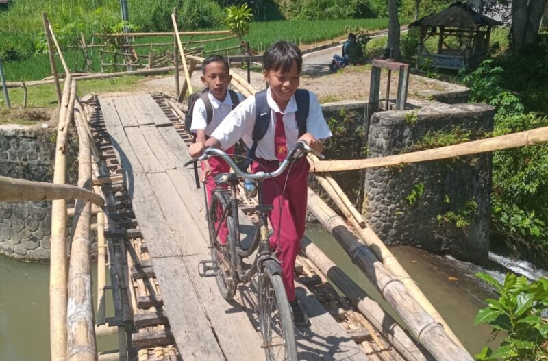 Jembatan Sesek Dinilai Berbahaya, Danrem Untoro Prioritaskan Bangun Jembatan Garuda
