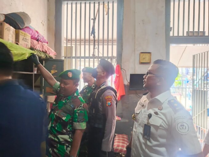 Lapas Kelas IIA Sidoarjo Gelar Razia Gabungan Bersama TNI-Polri, Berantas HALINAR – Detiktoday.com