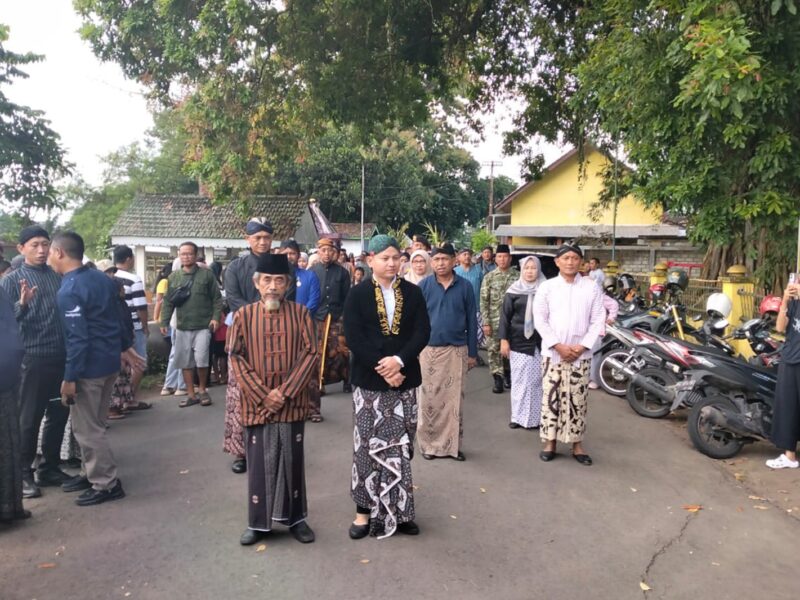 Sinergitas TNI-Polri dan Pemkab Trenggalek Warnai Kirab Nyadran Dam Bagong, Tradisi Budaya Tetap Lestari