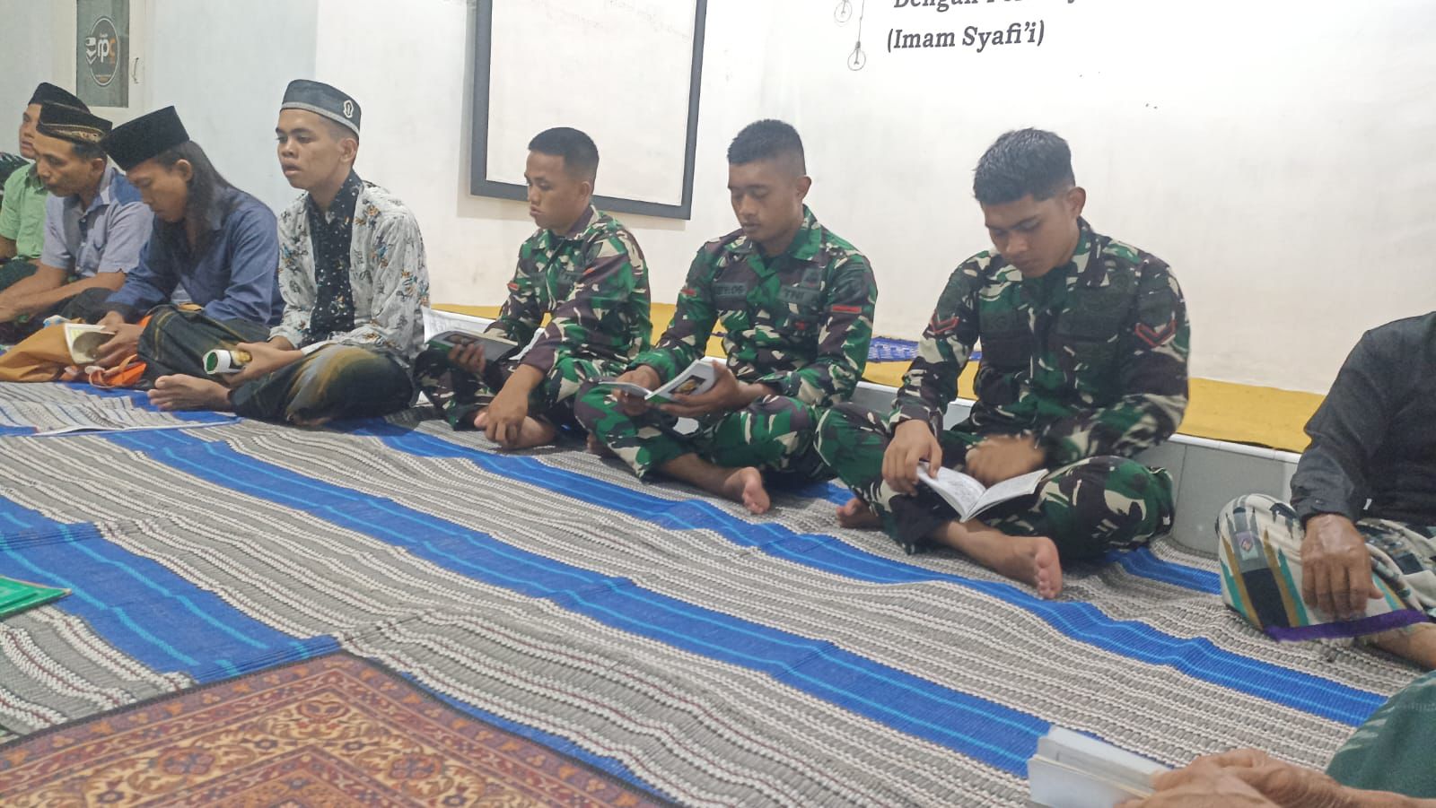 Pererat Silaturahmi dengan Yasinan Bareng Warga