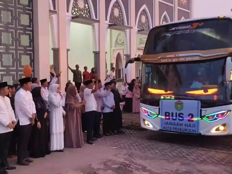 Wako Arlan Lepas Calon Jamaah Haji Prabumulih – Detiktoday.com