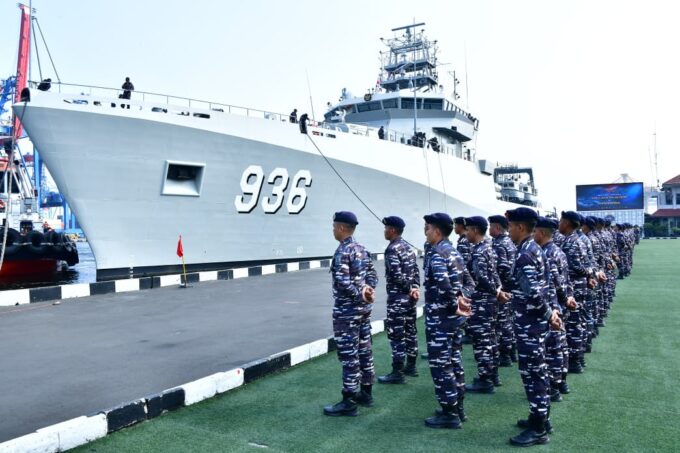 TNI AL RESMI PERKUAT ARMADA SURVEI DENGAN KEHADIRAN KRI CANOPUS-936