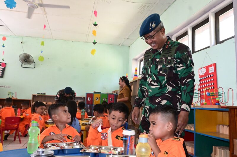 SPPG Lanud El Tari Distribusikan Perdana MBG kepada Siswa TK Angkasa