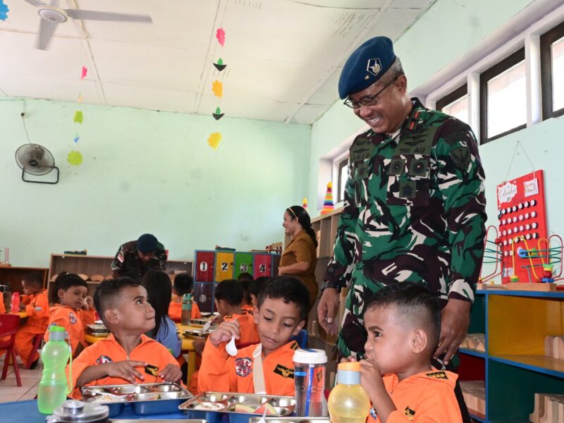 SPPG Lanud El Tari Distribusikan Perdana MBG kepada Siswa TK Angkasa