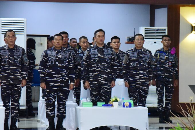 KASAL BERIKAN PEMBEKALAN KEPADA TARUNA AAL, PANGKORMAR TURUT MENDAMPINGI