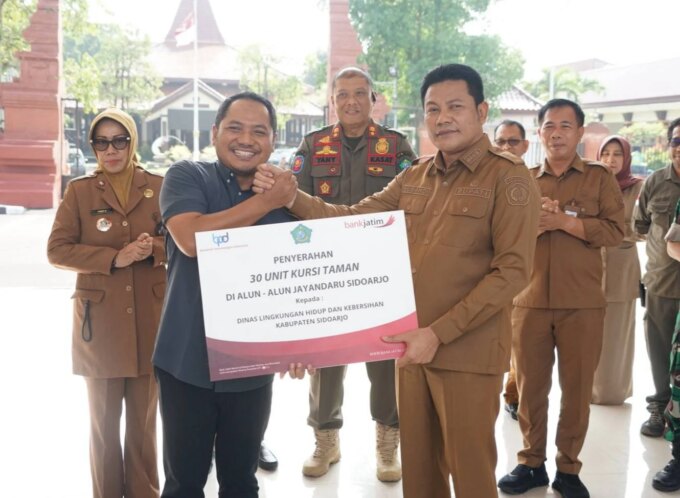 Bupati Subandi Apresiasi CSR Bank Jatim untuk Percantik Alun-Alun Sidoarjo – Detiktoday.com